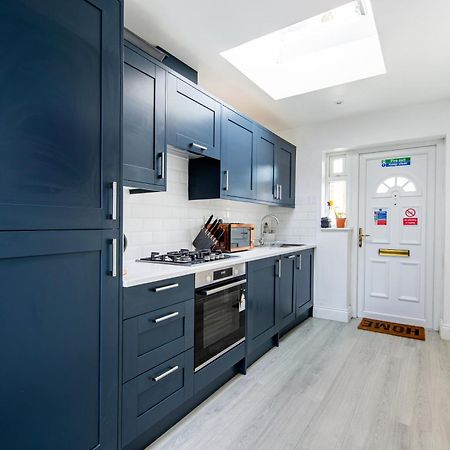 Cosy 1 Bed Apartment With Free Parking Close To Underground Station Zone 2 For Quick Access To Central London Up To 5 Guests Eksteriør bilde
