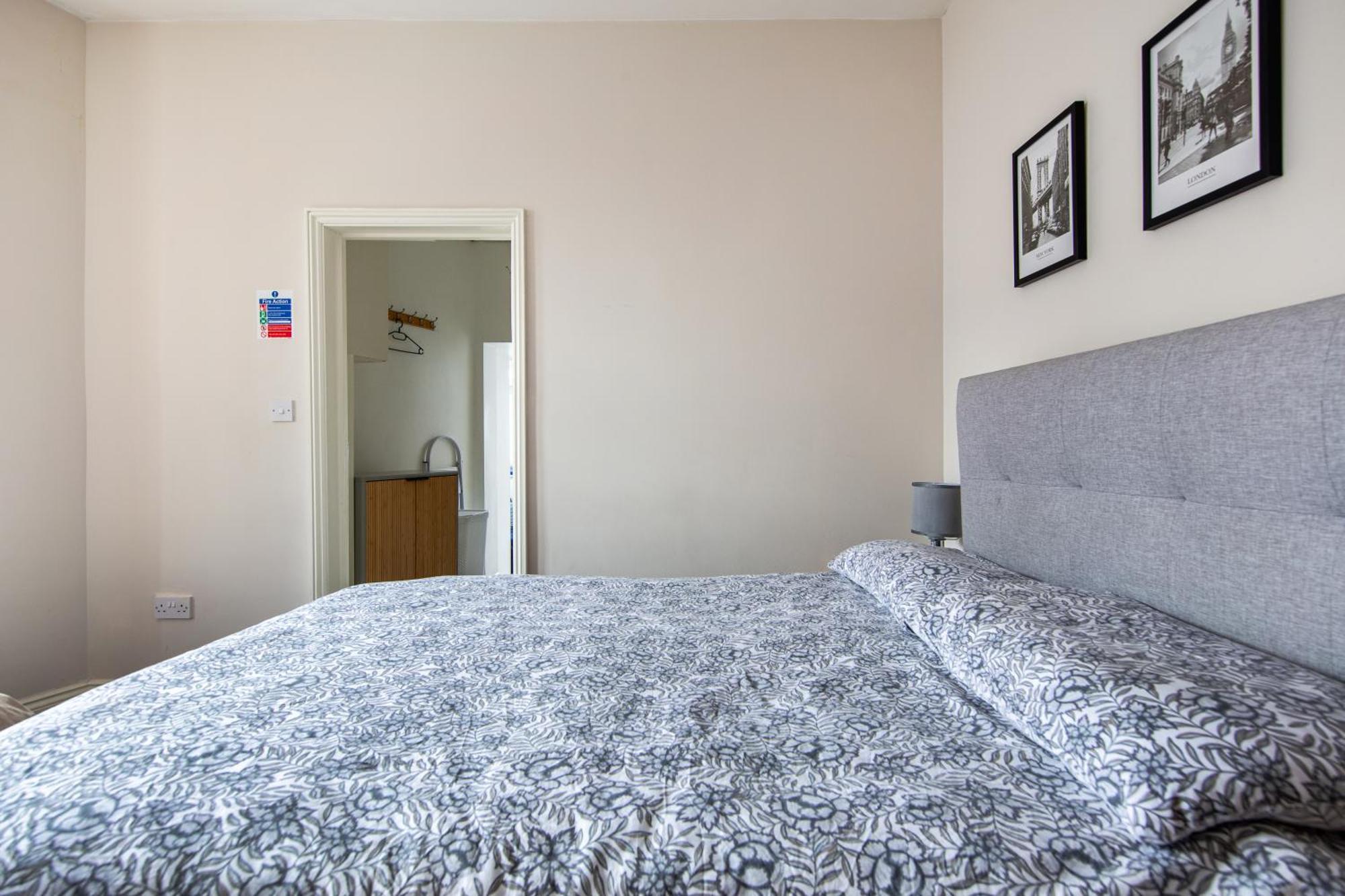 Cosy 1 Bed Apartment With Free Parking Close To Underground Station Zone 2 For Quick Access To Central London Up To 5 Guests Eksteriør bilde